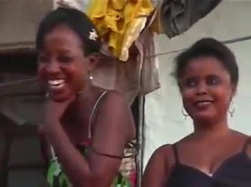 Regardez la danse du Sexe qui a fait disparaitre le Mapouka
