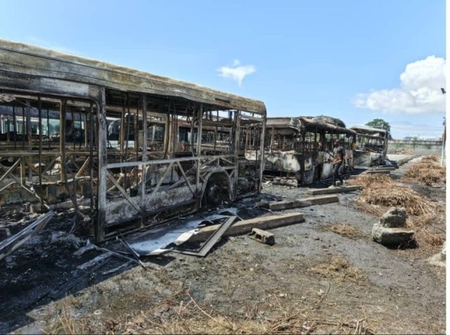 Abidjan: 19 bus de la SOTRA calcins dans un dpt  Abobo