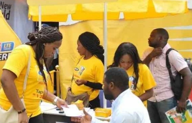 Mobile Money en Cte d'Ivoire : MTN enlve les frais, Wave riposte - qui gagne la bataille ?