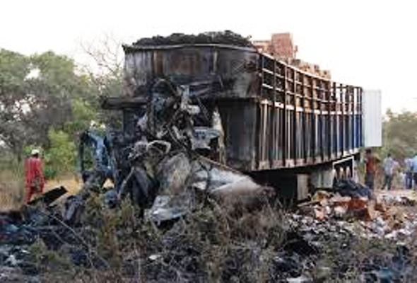Une collision entre un autocar et un camion fait 16 morts en Cte d'Ivoire