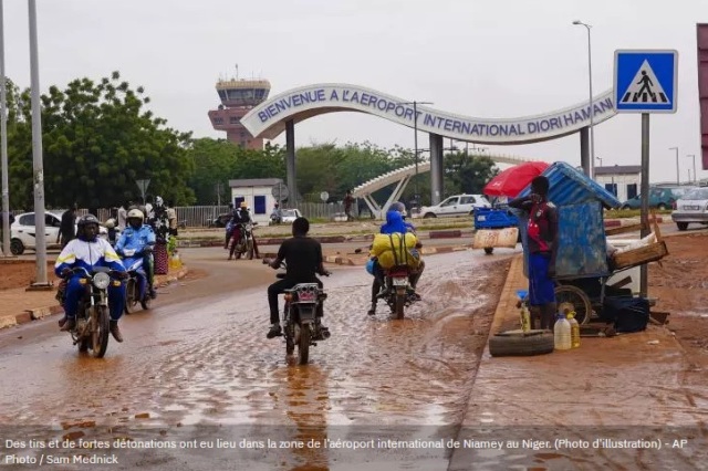Attaque de l'a�roport de Niamey: pas de revendication, le g�n�ral Tiani accuse les pr�sidents fran�ais, b�ninois et ivoirien