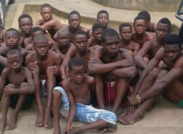 Reportage: Retour sur les microbes, le gang qui suscite colre et hantise  Abidjan