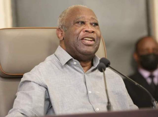 Gbagbo demande  son avocat de  ressaisir la CPI 