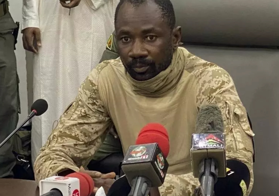 URGENT/Mali: la junte propose une transition de trois ans dirige par un militaire