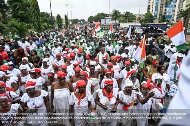 Prsidentielle ivoirienne: manifestation de l'opposition contre l'exclusion de candidats