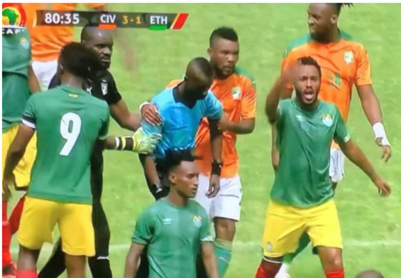 Cte d'Ivoire -Ethiopie:  10 min de la fin, l'arbitre s'croule, le match interrompu