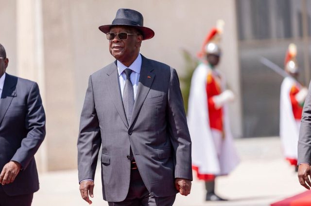 Avant son investiture, Alassane Ouattara se rend en France