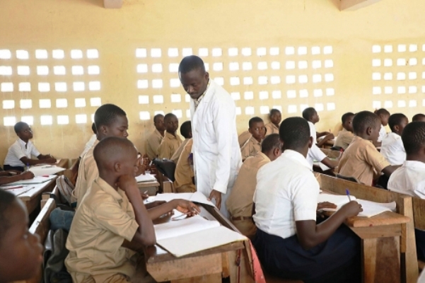 Education nationale : le gouvernement ivoirien règle les arriérées de pécule des ex-enseignants contractuels d'un montant de 10,8 milliards de FCFA