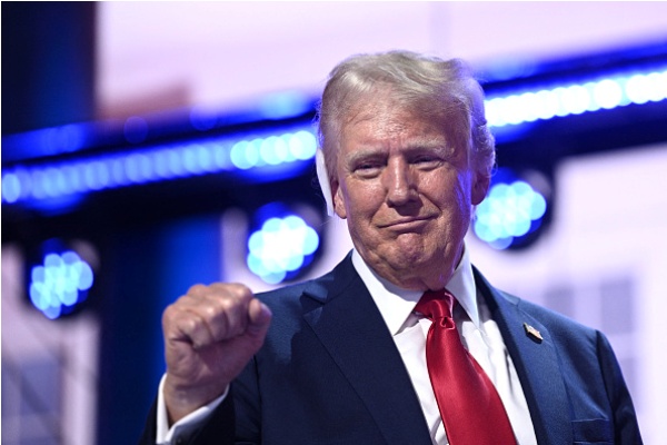  Je vais apporter la paix dans le monde %u202F: Donald Trump promet  Volodymyr Zelensky de  mettre fin  la guerre  en Ukraine