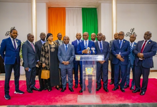 PRIME SP�CIALE DE RETRAITE : DES PROJETS DE LOI ADOPT�S � L'UNANIMIT�, UNE AVANC�E SOCIALE EN FAVEUR DES RETRAIT�S