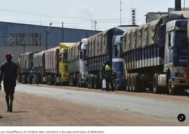 C�te d'Ivoire: des dizaines de camions charg�s de cacao bloqu�s au port d'Abidjan