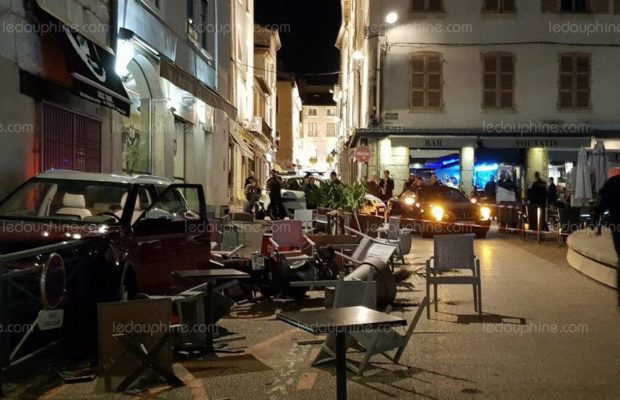 Autriche: Un ivoirien de 17 ans vole une voiture et fonce sur la terrasse d'un caf, 3 blesss