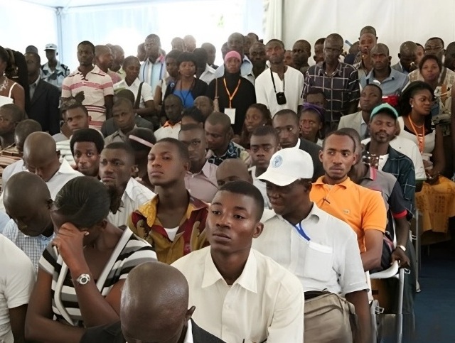 EMPLOI : 79% DES IVOIRIENS PENSENT QU'IL SERA PLUS DIFFICILE D'EN TROUVER EN 2025