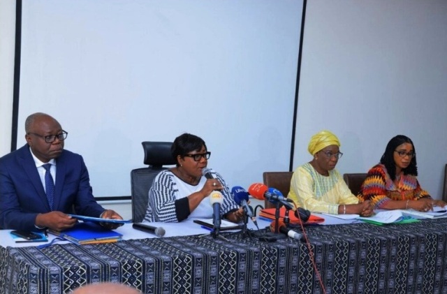 Cte d'Ivoire / Prime des enseignants : le gouvernement dcide de...