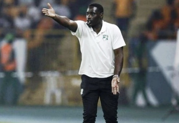 EMERSE FA� FACE AUX CRITIQUES : � JE SUIS UN JEUNE ENTRA�NEUR QUI CONTINUE D'APPRENDRE �