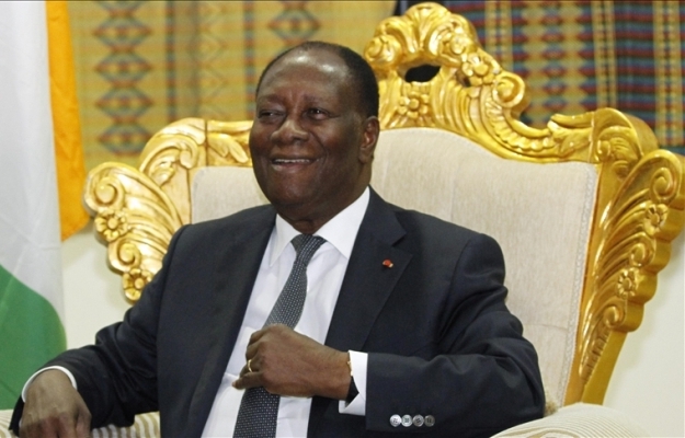 En C�te d'Ivoire, le pr�sident Alassane Ouattara promet le changement, mais choisit la continuit�