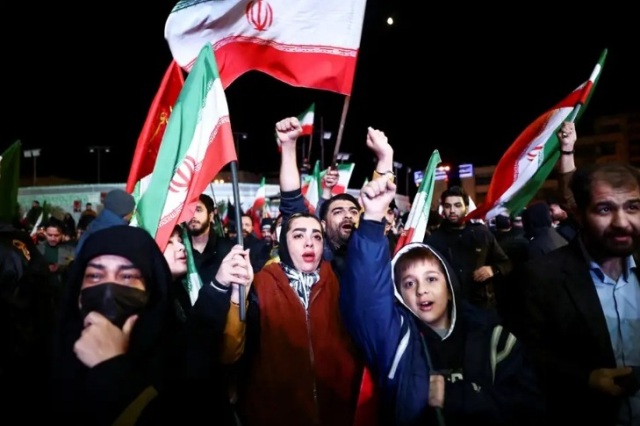 �tats-Unis et Iran s'accordent pour un cessez-le-feu de deux semaines