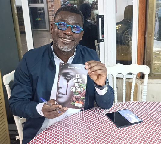 Litt�rature : Julien Anaki l�ve le voile sur les r�alit�s de l'or noir ivoirien dans ''le Sang du Cacao''