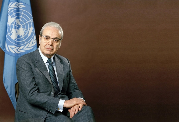 Dcs de l'ex-secrtaire gnral de l'ONU Javier Perez de Cuellar  100 ans