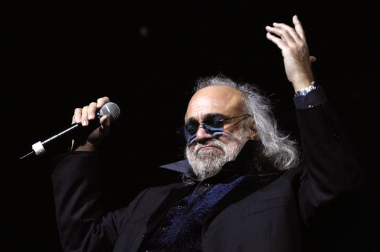 Mort du musicien grec Demis Roussos