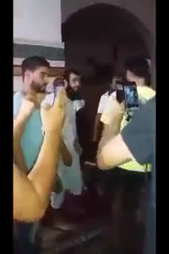 Un imam surpris en pleins bats dans sa mosque