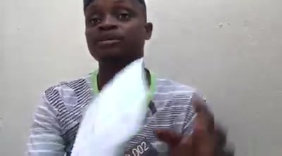 Affaire des factures CIE /Un jeune humoriste aborde le sujet : PResi on vous regarde C est comment ?