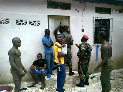 Voici le droit de l'homme en Cote D'Ivoire :Mme s'il est voleur Il a un droit s'il vous plait