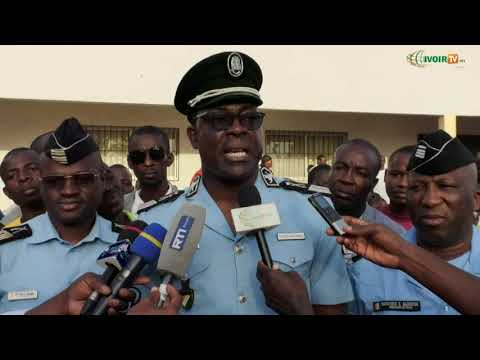 BOUAKE / REUNION DE CRISE: LE PREFET DE POLICE ECHANGE AVEC LES CHAUFFEURS DE TAXI